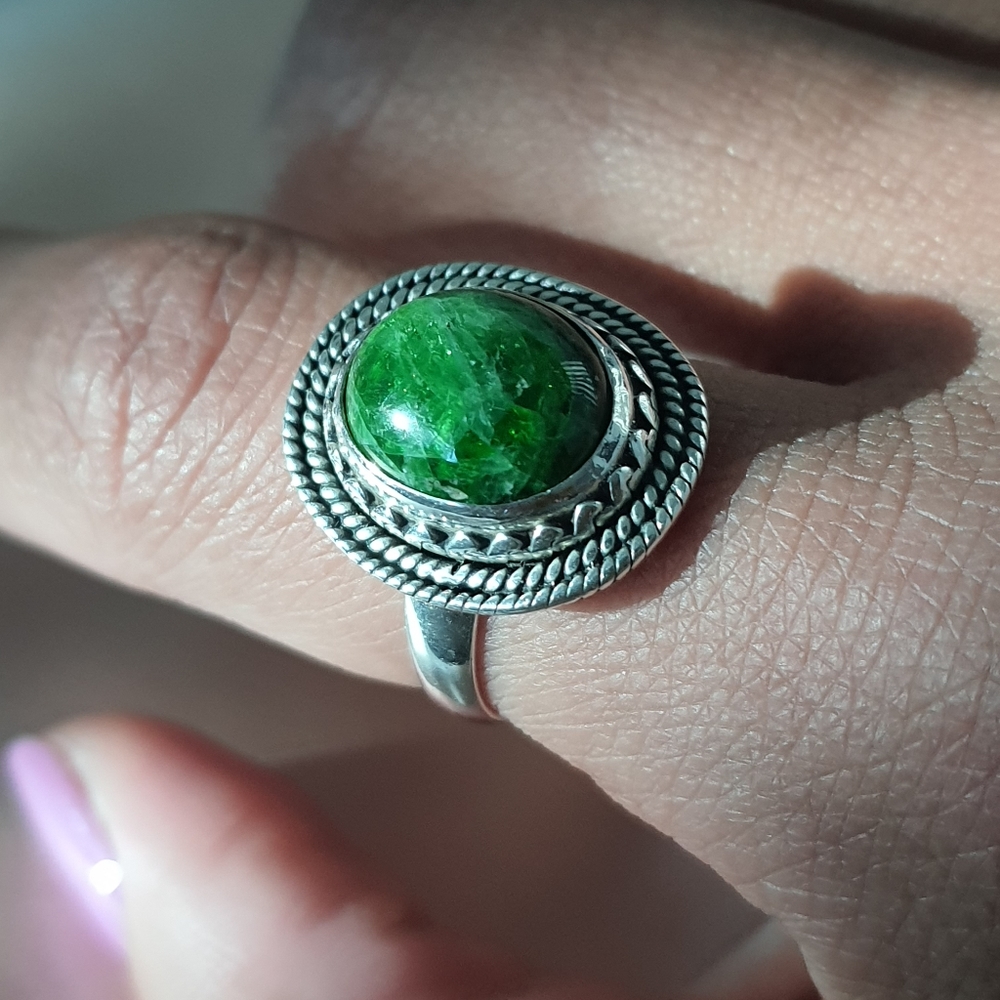Ring - Picture 3 of 3